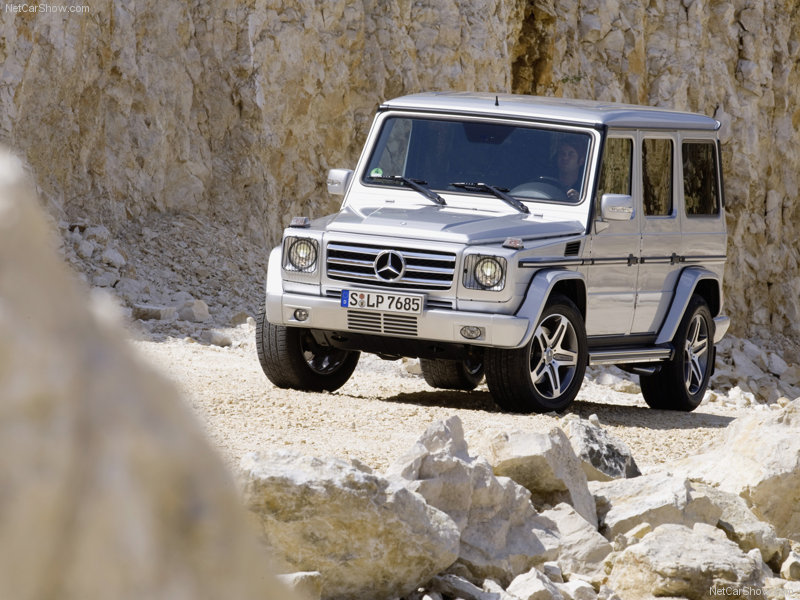 Mercedes-Benz-G55_AMG_2009_800x600_wallpaper_01.jpg